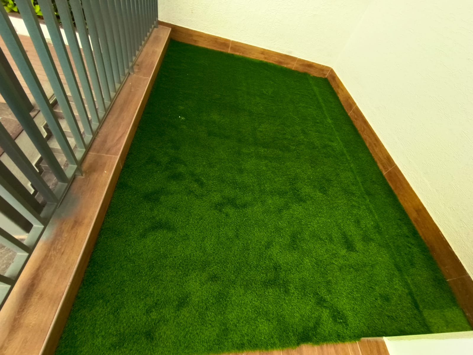 25mm Artificial Turf installation for lawns and gardens