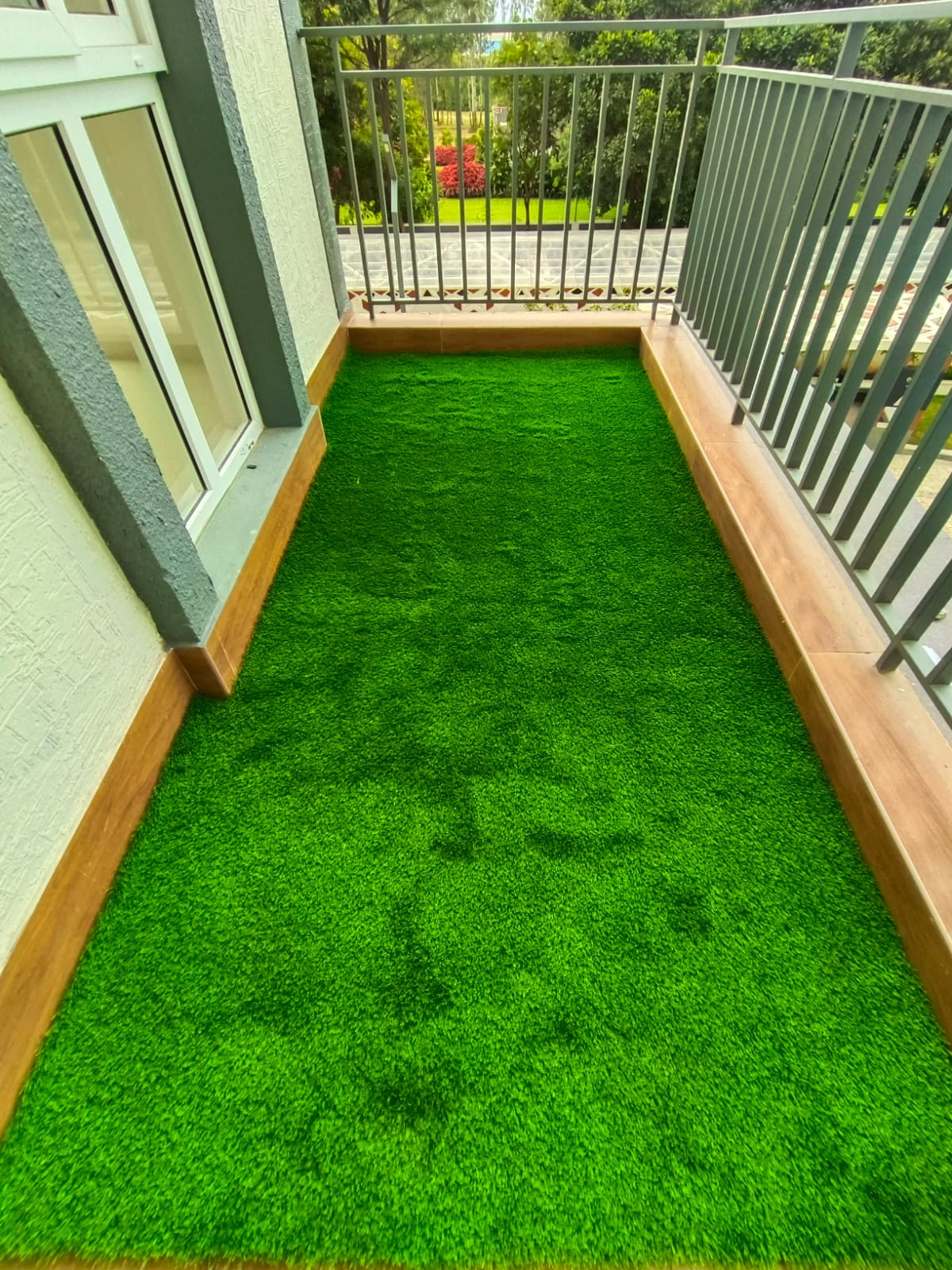 fake grass mat for dogs and balconies