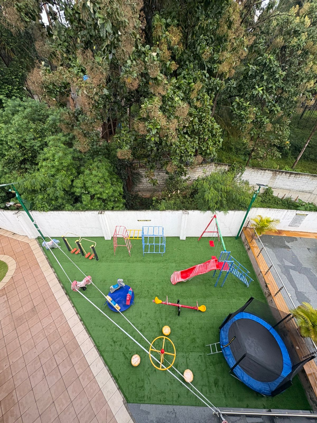 synthetic grass mat for lawn installation