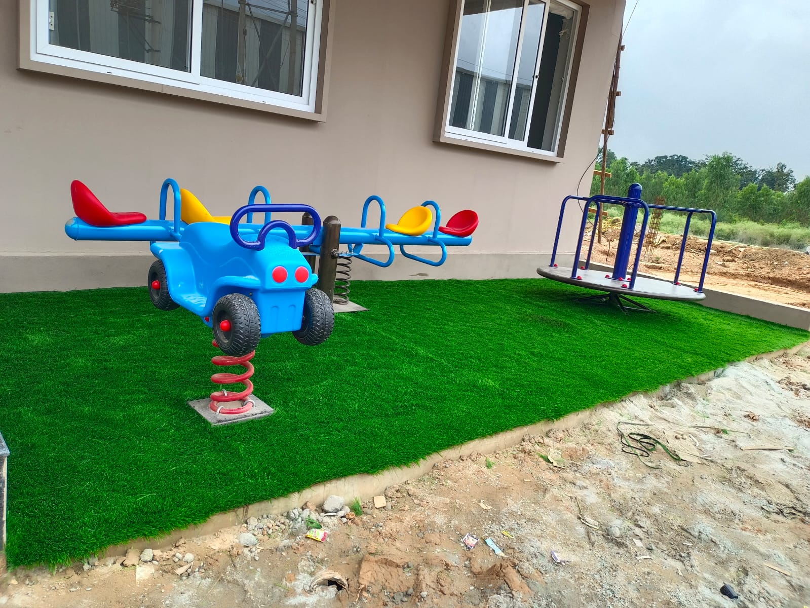 synthetic grass installation for premium lawns