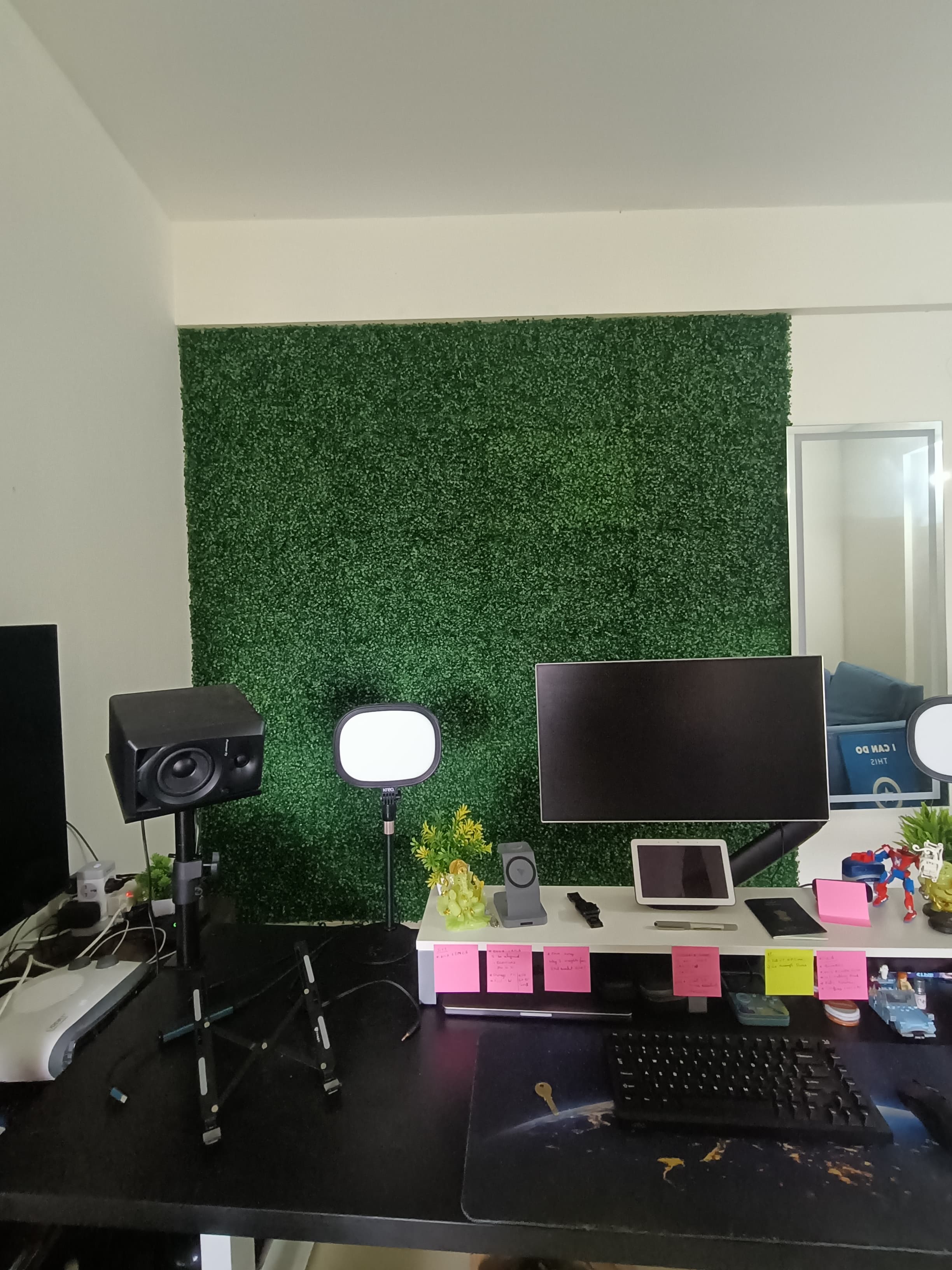 Outdoor Vertical Green Wall